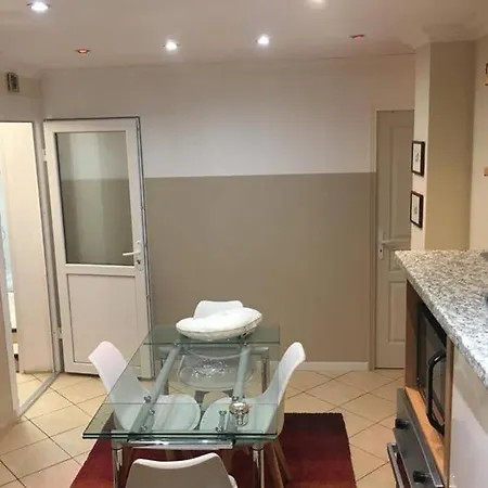 Irigny: Maison Calme A 10 Minutes De Lyon Апартаменты *